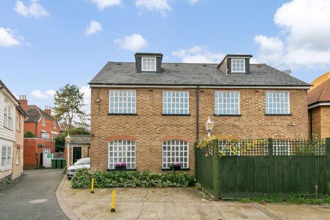 Bridge Road, East Molesey