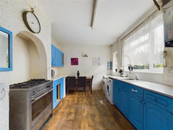 BREAKFAST KITCHEN