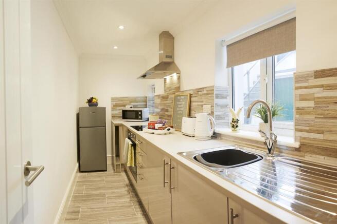 Base apartment012.jpeg