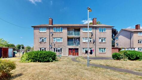 Arneways Avenue, Chadwell Heath, RM6