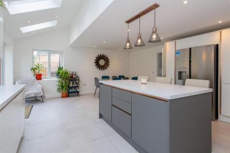 Robinson Way, Wootton, Northampton