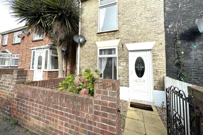 Beautifully Presented 2 Bedroom Terraced for Rent