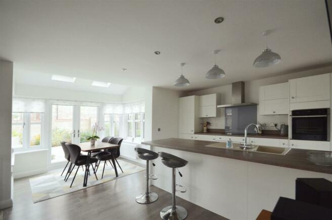 Open Plan Kitchen / Dining / Garden Room