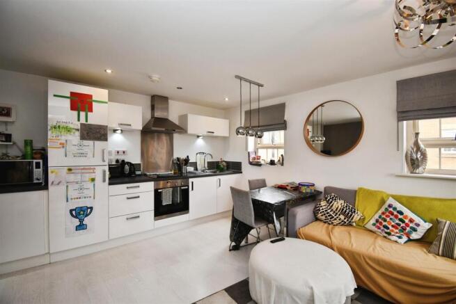 Lounge / dining room / kitchen