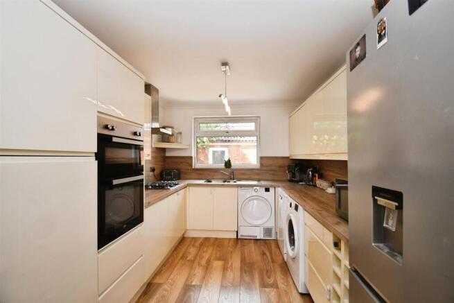 f023896f-160 20Maplewood 20Avenue 20 20 2820 29.JP