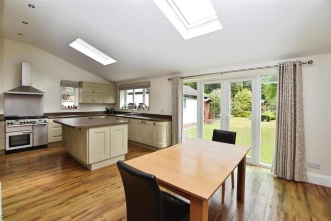 Kitchen / dining room