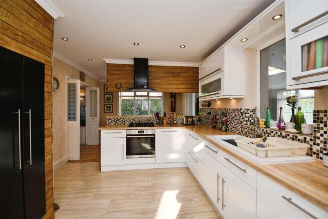 c8338e7a-U 20 20 2816 29.JPG