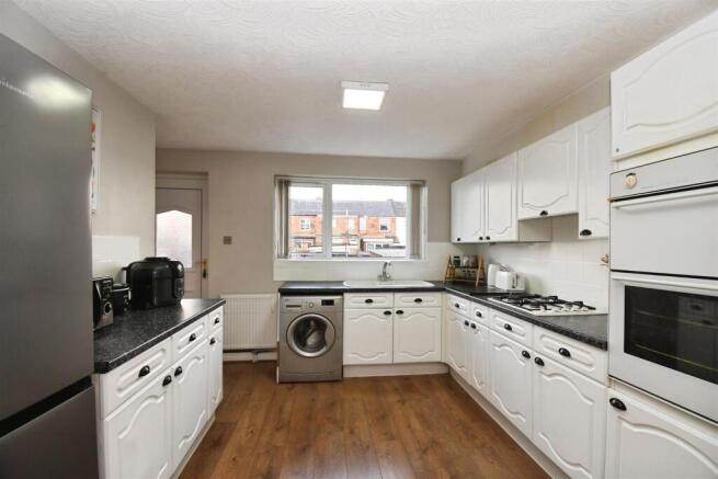 a1827f01-U 20 20 2838 29.JPG