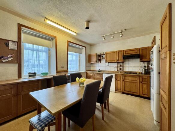 Dining kitchen