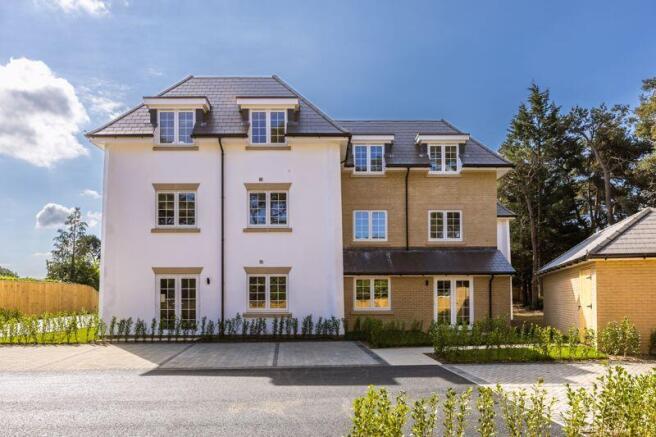 2 bed ground floor apartment