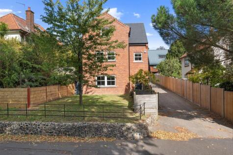 Earlham Road, Norwich, NR2