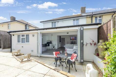 Sherborne - 4 bedroom end of terrace house for sale