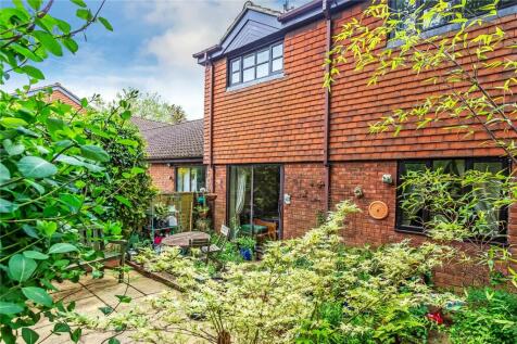 Main Road, Edenbridge, Kent, TN8