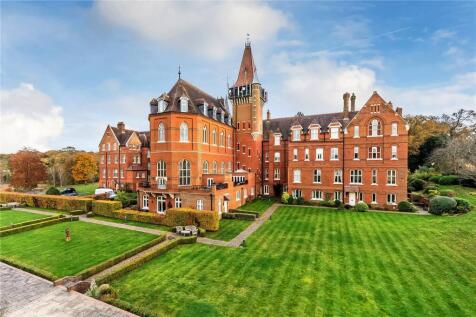 Wolfs Row, Oxted, Surrey, RH8