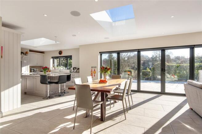 Kitchen/Dining
