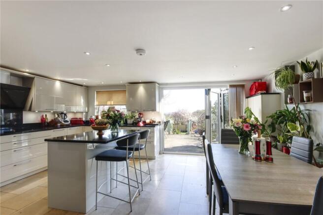 Kitchen/Breakfast