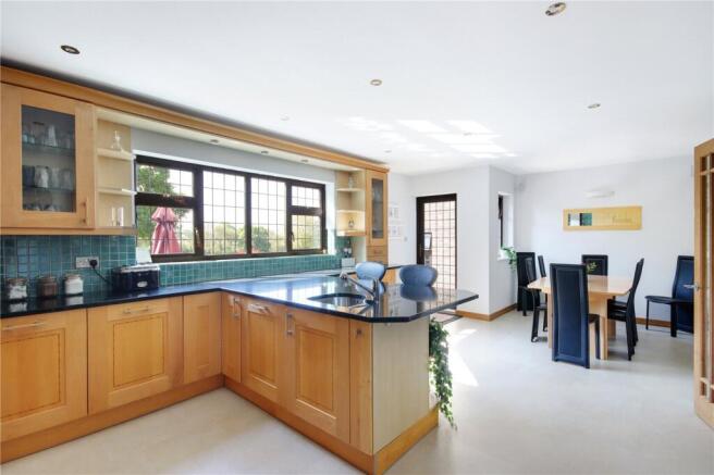 Kitchen/Dining