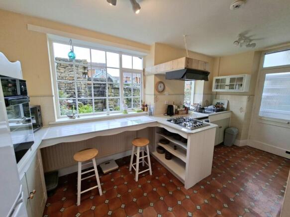 KITCHEN/BREAKFAST ROOM