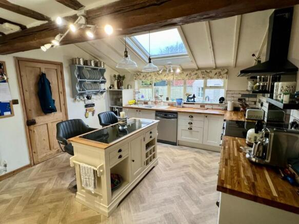 Kitchen/Breakfast Room