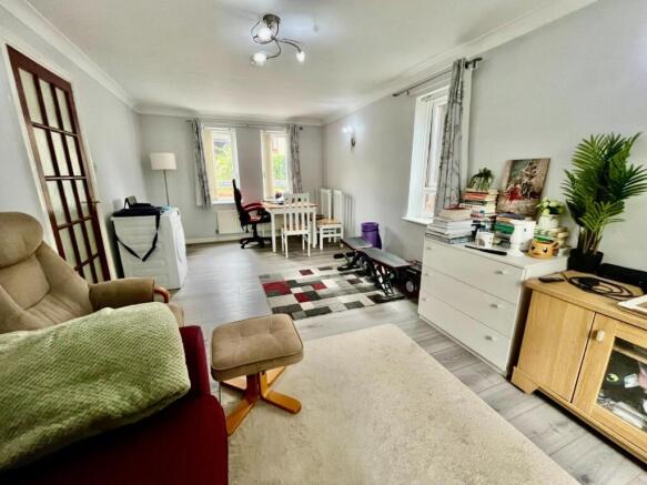 Sitting/Dining Room