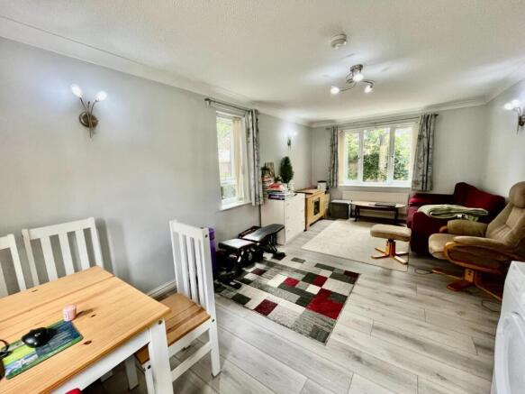 Sitting/Dining Room