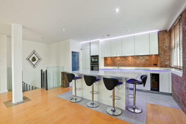 2 Bedroom Flat To Rent In Bartholomew Square Old Street