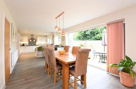 Kingfisher Gardens, Branston, DE14