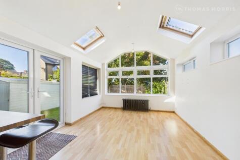 Beechwood Avenue, Melbourn, Royston, Cambridgeshire, SG8