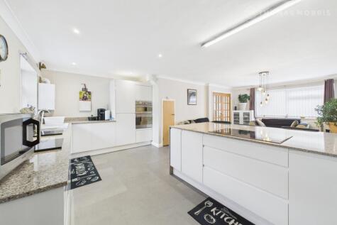 Warren Road, St. Ives, Cambridgeshire, PE27