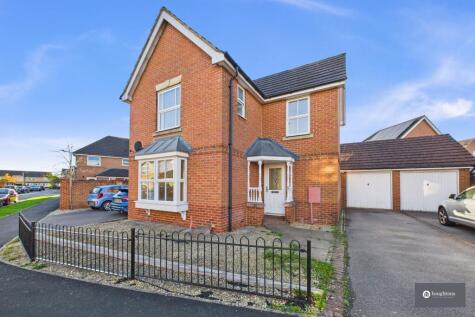 Blackbird Close, Brackley, NN13