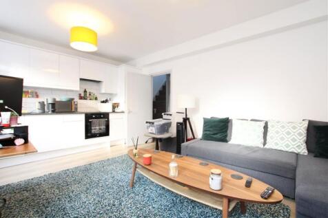 Wentworth Street, Commercial Street