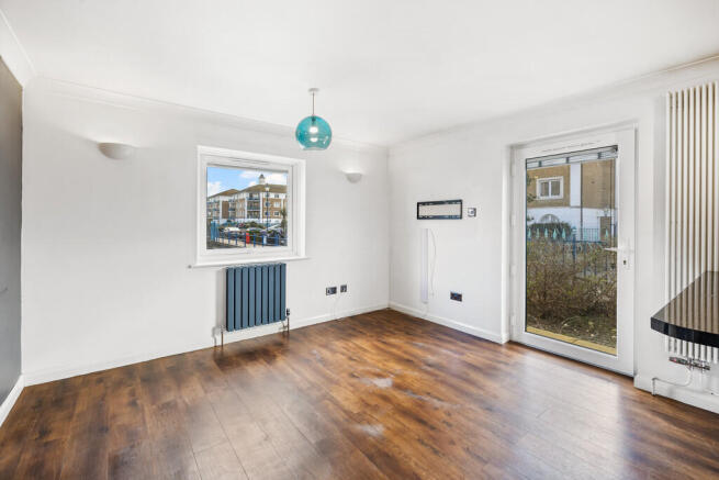 92 Victory Mews F...