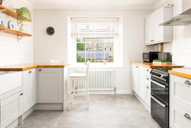 Kitchen_3.jpg