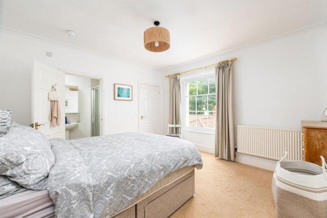 Bedroom_1.jpg