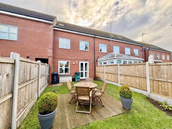 PHOTO-2025-11-25-23-33-25 (3).jpg