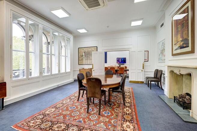 10 to 11 grosvenor place 2454 office1_800px.jpg