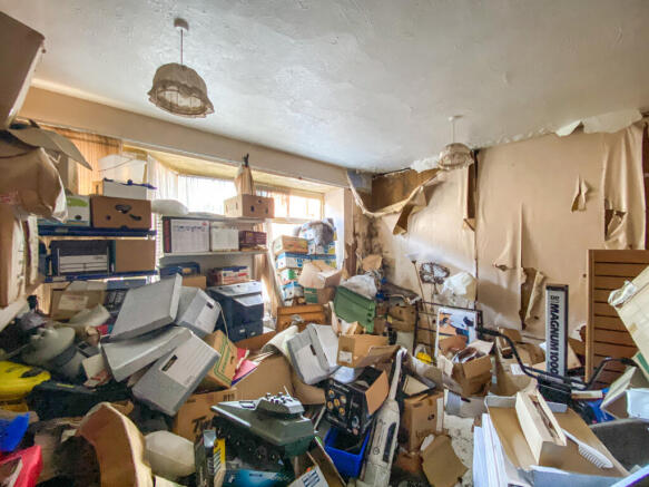 23-09-2025  21-14-20 IMG 4227 1  G Rm 1a.gMYuY T202509251520.jpg