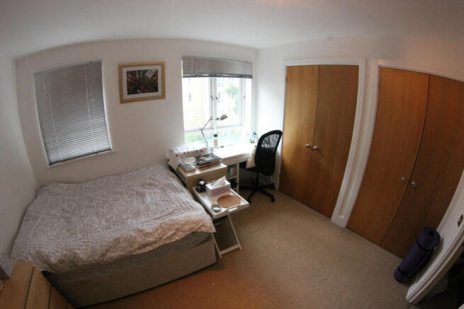 HOUSE SHARE