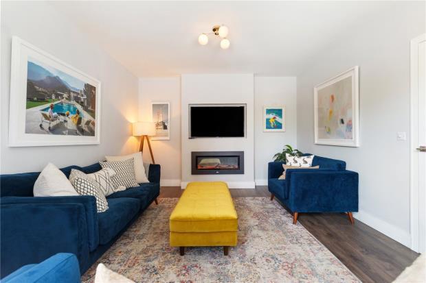 50 Larkfield Heath