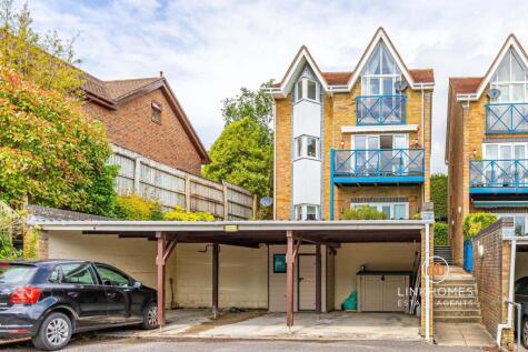 Birds Hill Gardens, Poole, BH15