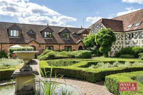 Frogmill Court, SL6 5NS