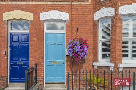 Freehold Garden Apartment, RG9 1AT