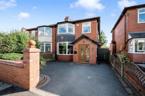 Extended 3-Bed Semi-Detached Home in Heaton with Spacious Open-Plan Living & South-Facing Garden