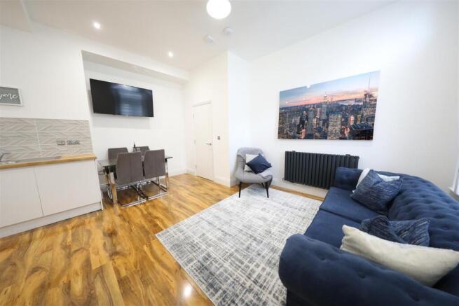 Apt 16 Academy - Lounge.jpeg