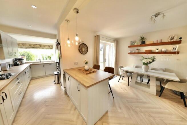 Image 13-08-2025 at 13.41.jpg