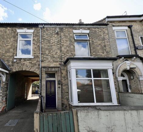 Zv0c0GgCLEOFlwwbGbN4-A 2.jpg