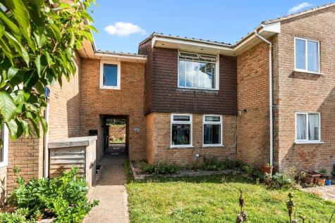 St Crispians, Seaford, East Sussex, BN25 2DY