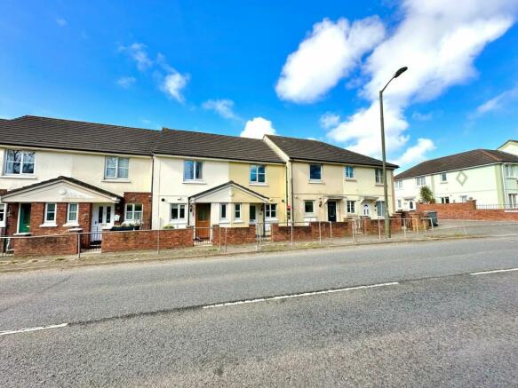 2 bedroom terraced house for rent in Sovereign Mews Teignmouth