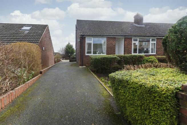 Bramleys Estate Agents - North Cross Road (1).jpg