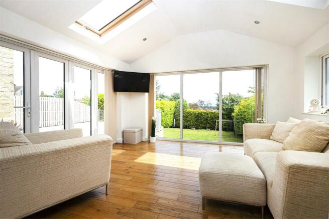 Bramleys Estate Agents - Butternab Road (sun room)